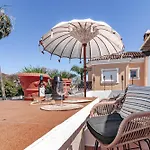 別荘 Seaside 3 Bedroom Townhouse In San Pedro Close To The With Private Garden *