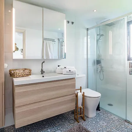 Seaside 3 Bedroom Townhouse In San Pedro Close To The With Private Garden Будинок відпочинку