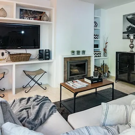 Seaside 3 Bedroom Townhouse In San Pedro Close To The With Private Garden Tatil Evi Marbella