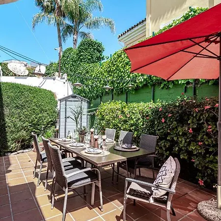 Seaside 3 Bedroom Townhouse In San Pedro Close To The With Private Garden Σπίτι διακοπών *