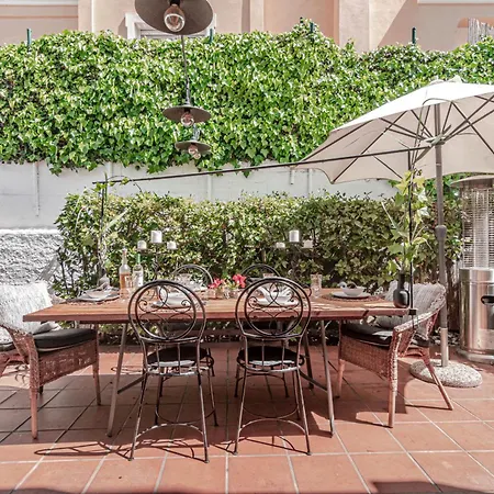 Seaside 3 Bedroom Townhouse In San Pedro Close To The With Private Garden Сasa de vacaciones