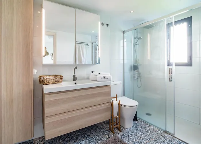 Seaside 3 Bedroom Townhouse In San Pedro Close To The With Private Garden Feriehus