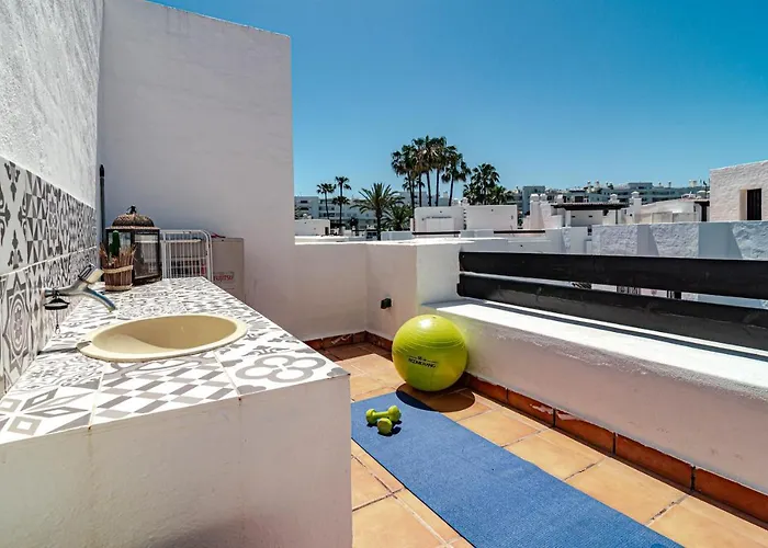 Feriehus Seaside 3 Bedroom Townhouse In San Pedro Close To The With Private Garden *