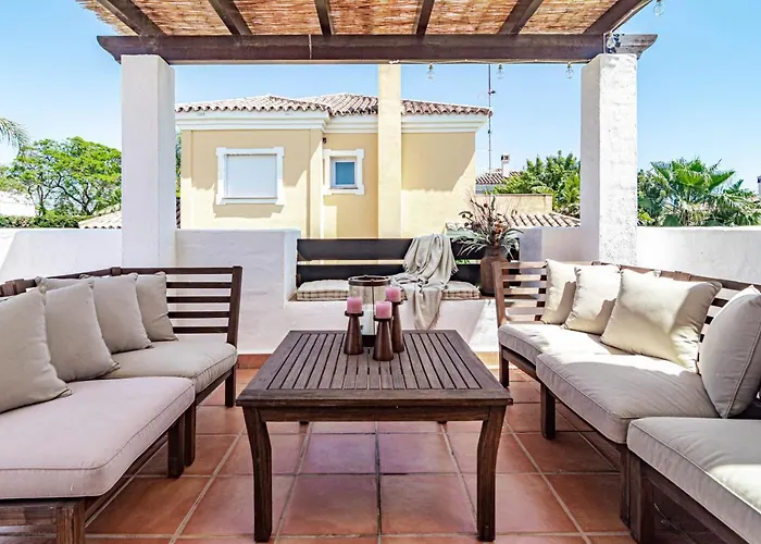Seaside 3 Bedroom Townhouse In San Pedro Close To The With Private Garden Feriehus *