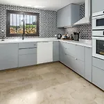 Seaside 3 Bedroom Townhouse In San Pedro Close To The With Private Garden * Марбелья