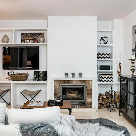 펜션 Seaside 3 Bedroom Townhouse In San Pedro Close To The With Private Garden