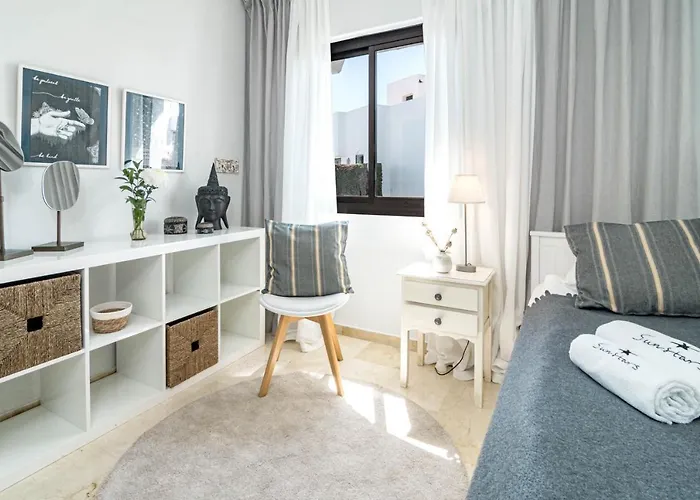 Seaside 3 Bedroom Townhouse In San Pedro Close To The With Private Garden Nyaraló