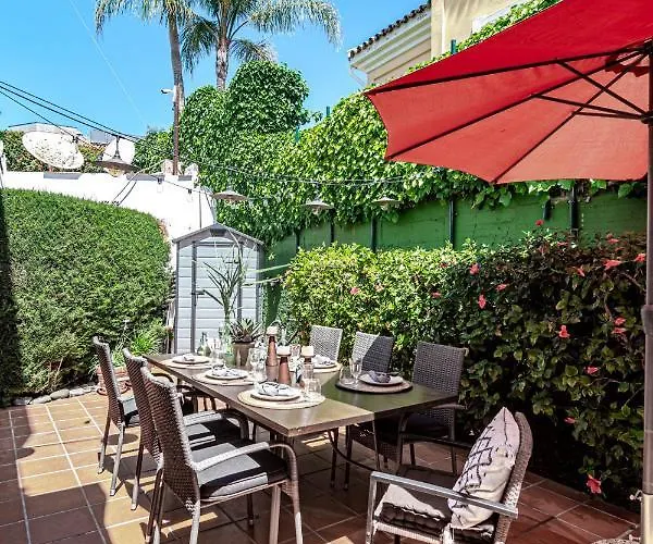 Seaside 3 Bedroom Townhouse In San Pedro Close To The With Private Garden Nyaraló *