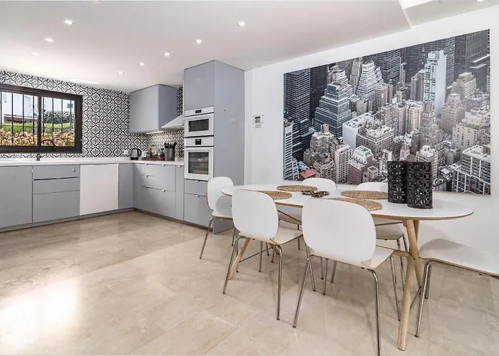 Seaside 3 Bedroom Townhouse In San Pedro Close To The With Private Garden Casa de Férias Marbella