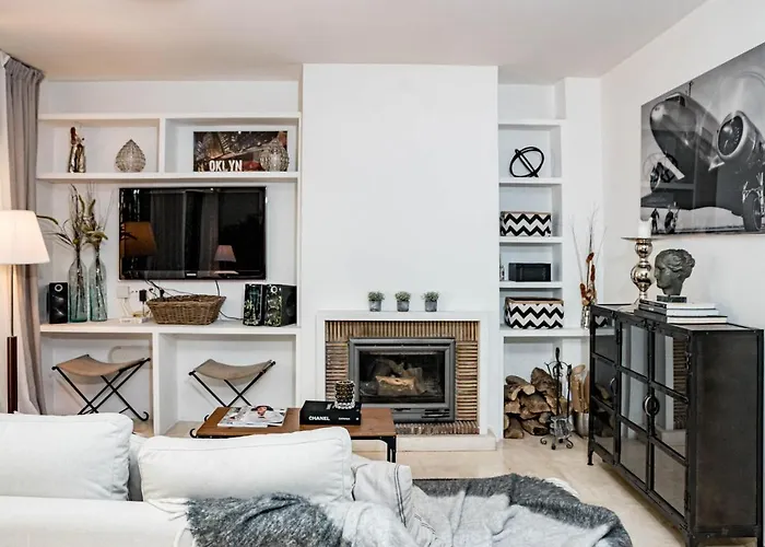 Casa de Férias Seaside 3 Bedroom Townhouse In San Pedro Close To The With Private Garden